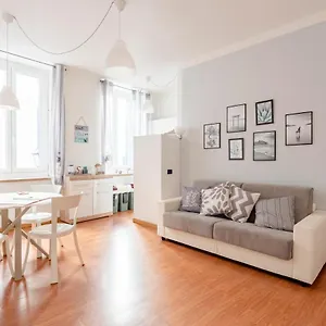 Mazzini 12, Elegant With Free Private Garage 800 M, Air Conditioning, Wi-fi, Just 100 M From The Public Rapallo