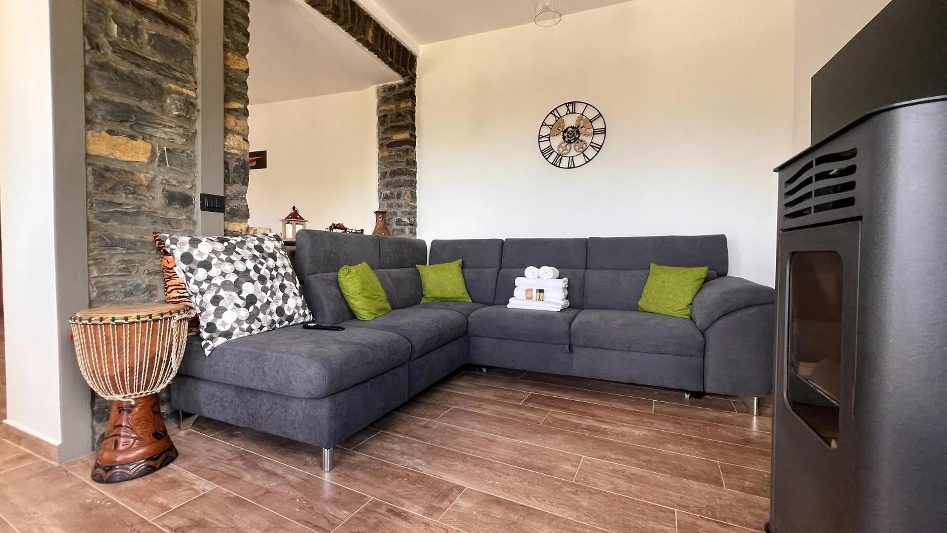 La Casa In Pietra, In Front Of Motorway, Perfect For Road Trips, With Private Parking Apartment Rapallo Italy